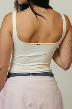 Regata Larissa Branca